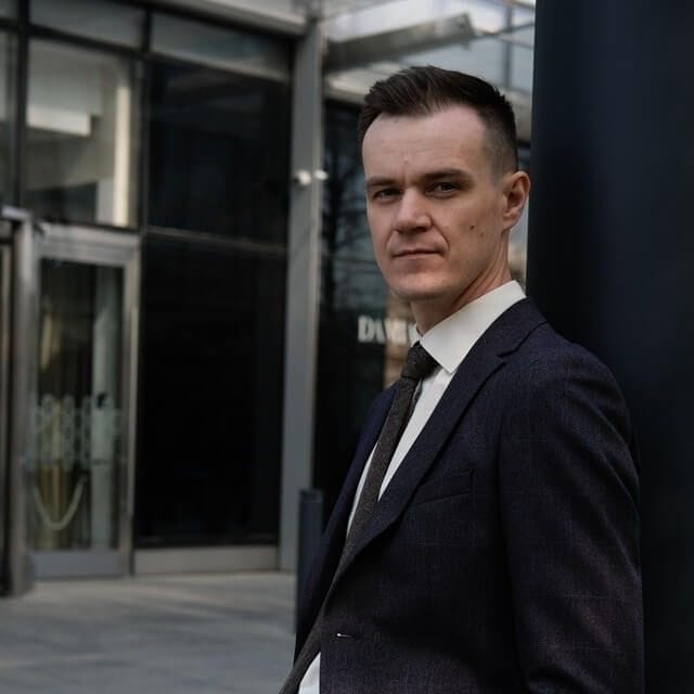 ЕВГЕНИЙ ЛЮФТ