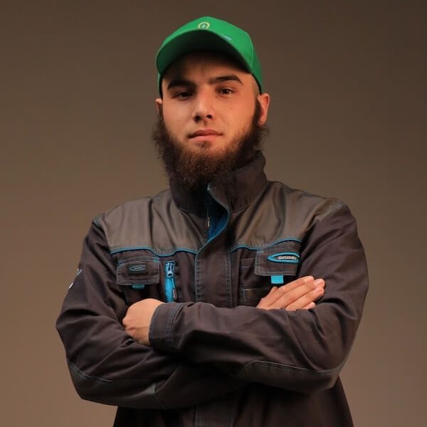 Аброр Ахмедов